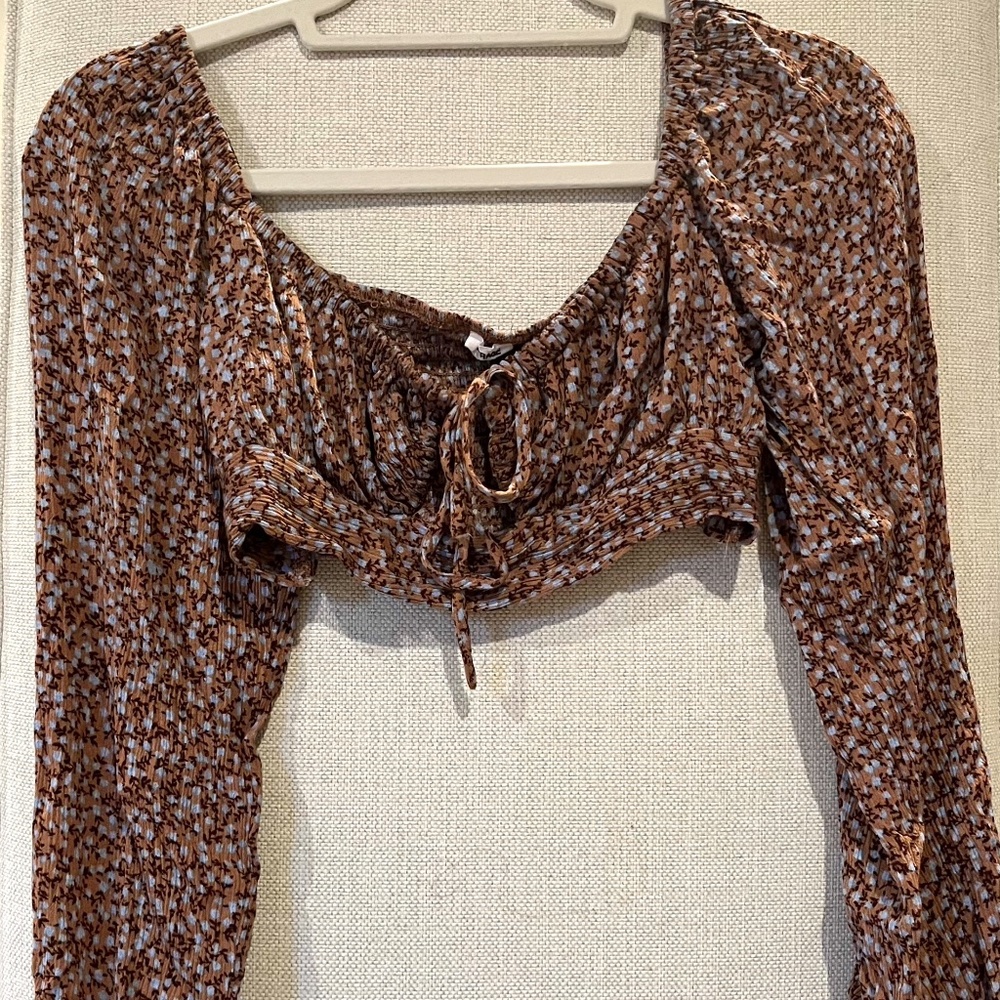 GARAGE Size S Long Sleeve Floral Crop